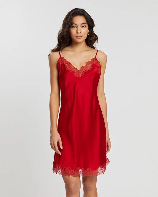 SS Scarlet Chemise