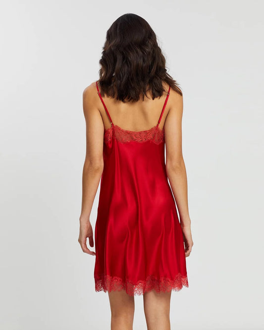 SS Scarlet Chemise