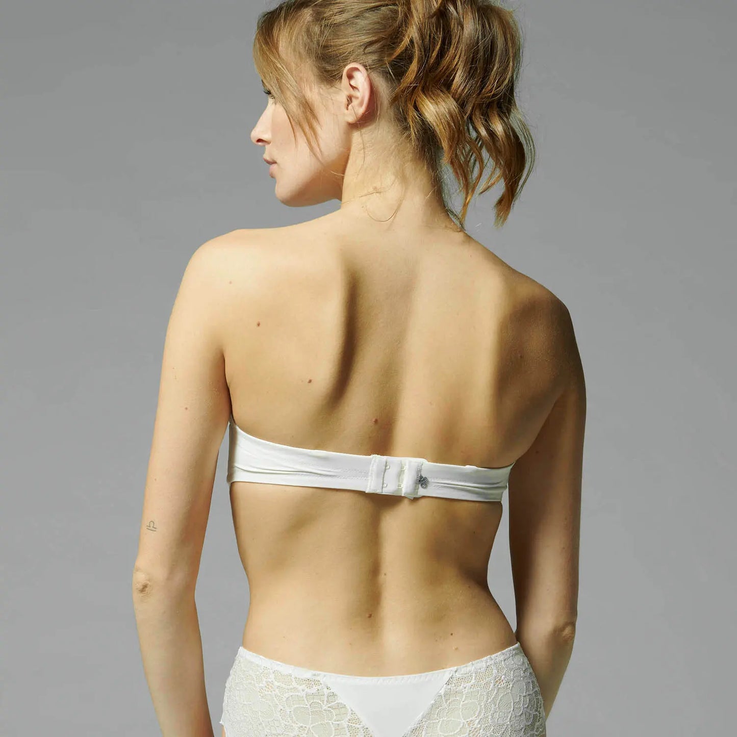 Caresse 3D Strapless Bra