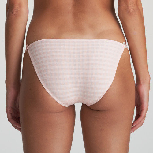 Avero Brief
